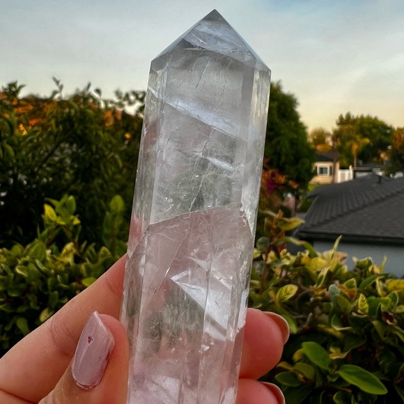 SUPER RARE White Fluorite Tower - Picture 4 of 7